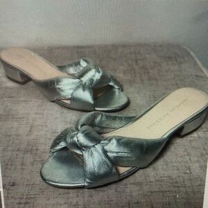 Silver Bow Knotted Slip On Leather Block Heel Sandals Sz 5